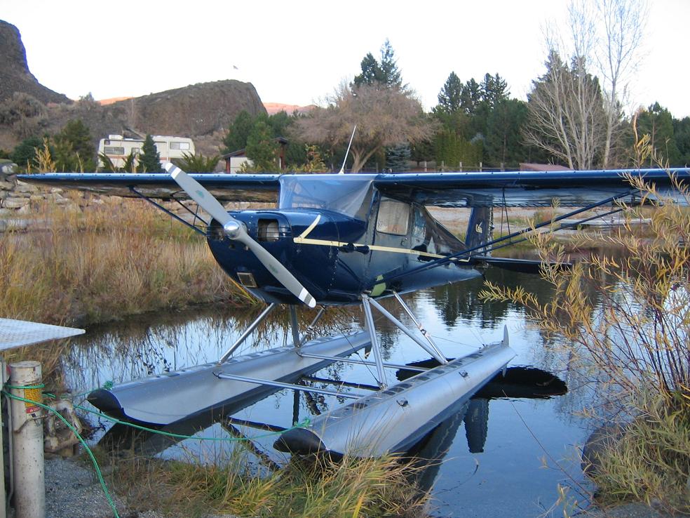 C140 Float plane.jpg